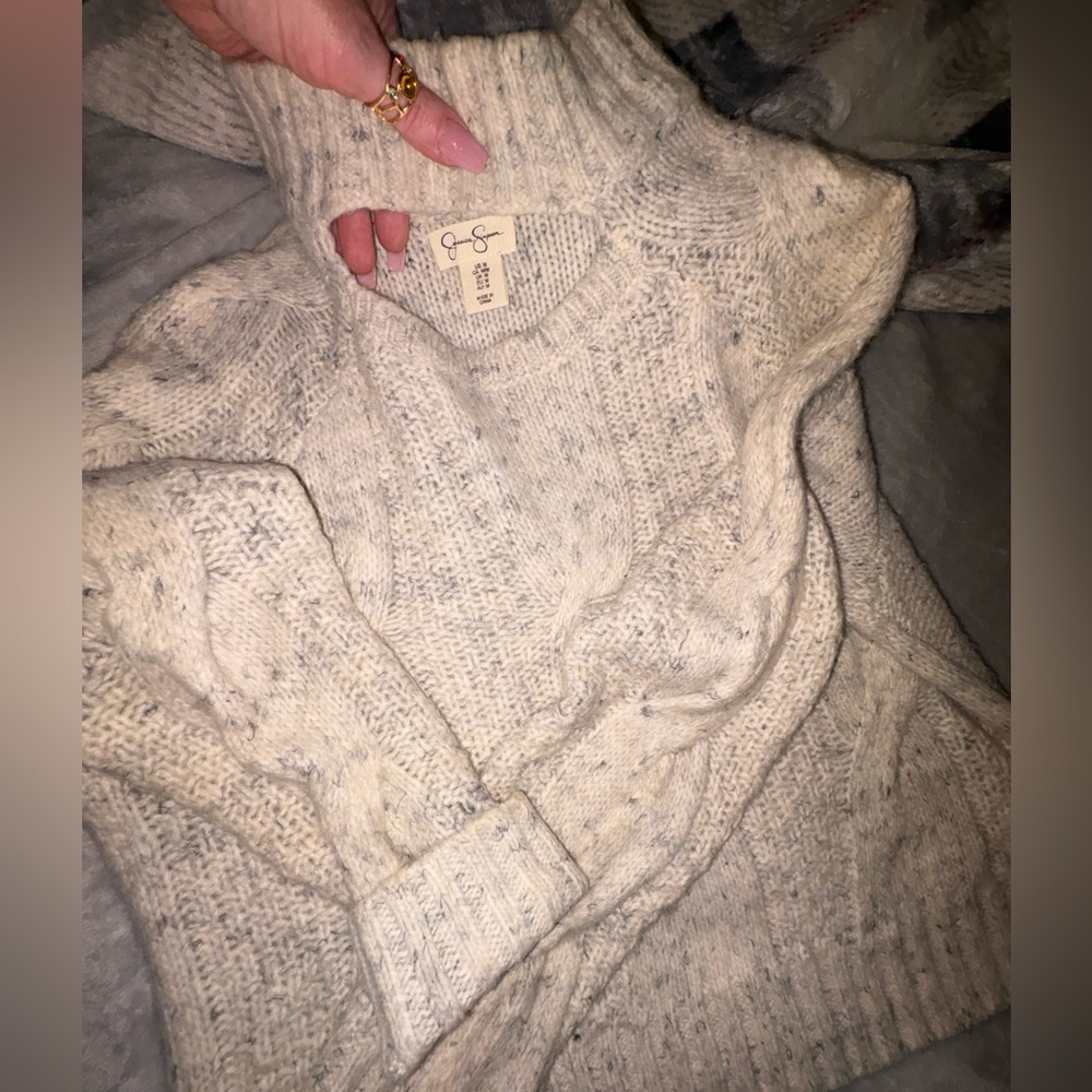 Two 2 Sweaters JessicaSimpson ChunkyKnit cropped & New w Tags Sweater oversized